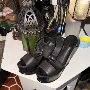 Vera Wang Lavender Label Black Wedge Sandals Sze.39.5